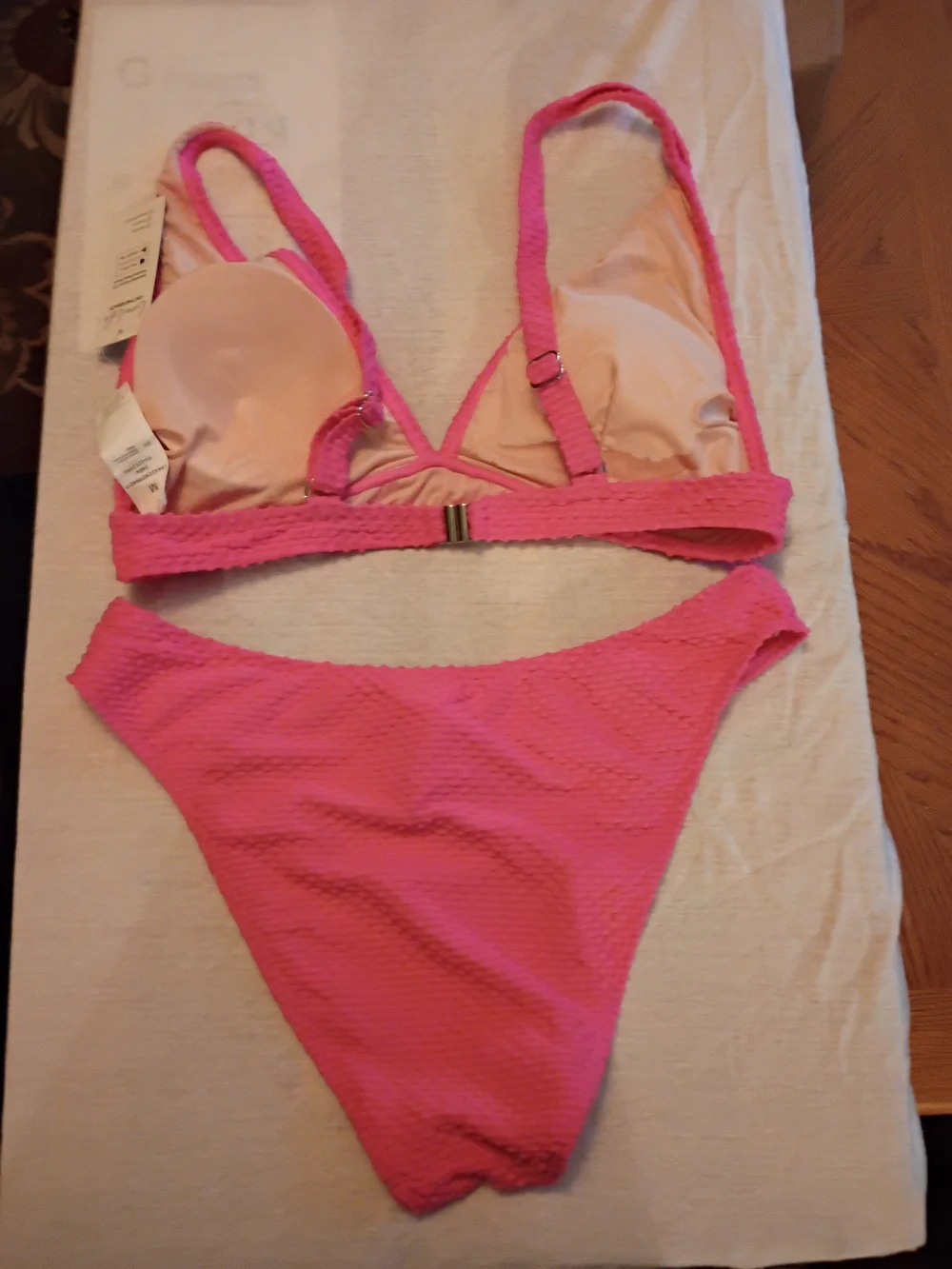 M - Cupshe Pink Textured Bikini Set - Picture 2 of 2